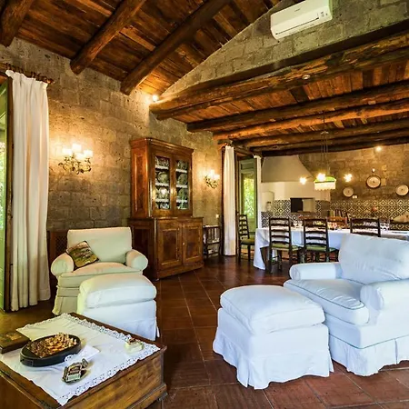 Sleeps 9 Pool Wifi * Pontone